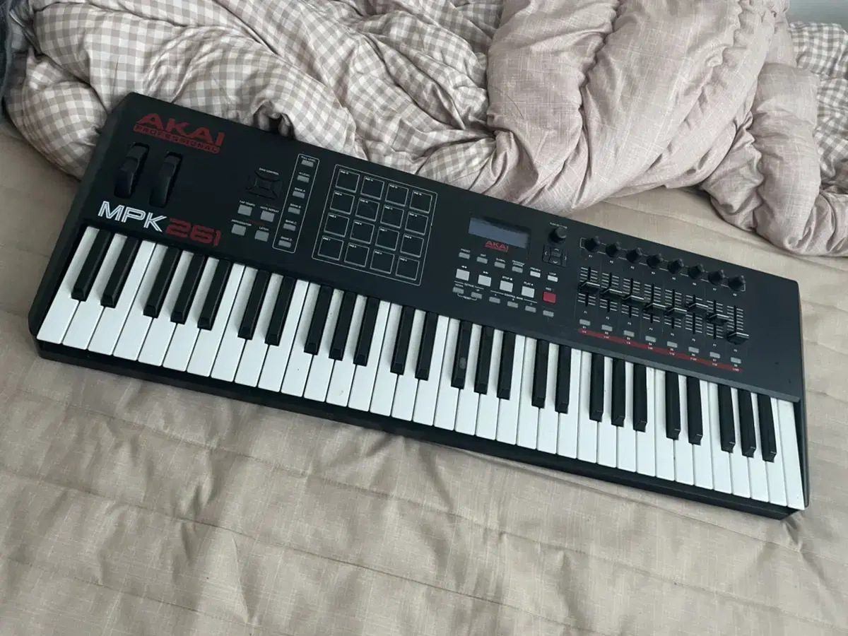 아카이 akai mpk 261 61건반 마스터키보드